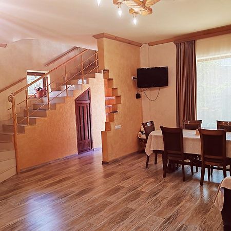 צ'אקאדזור Paradise Guest House מראה חיצוני תמונה