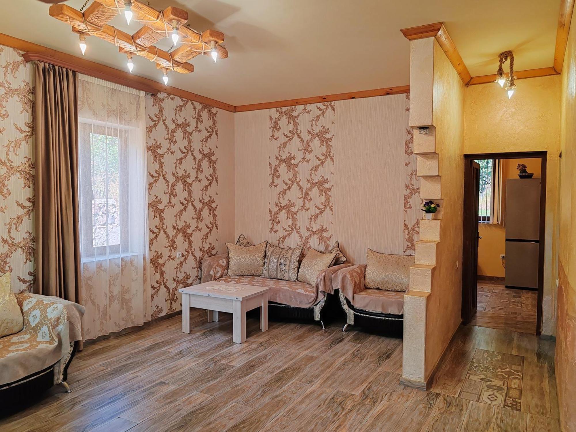 צ'אקאדזור Paradise Guest House מראה חיצוני תמונה